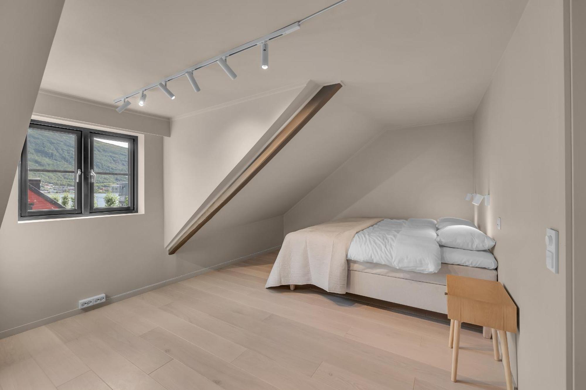 The Loft - Central Top Floor Apartment With 4 Bedrooms Тромсё Экстерьер фото